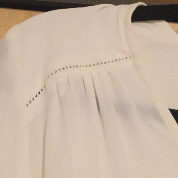 Ramy BrookSumner V-Neck Pleated Cuff Blouse - Picture 5 of 11